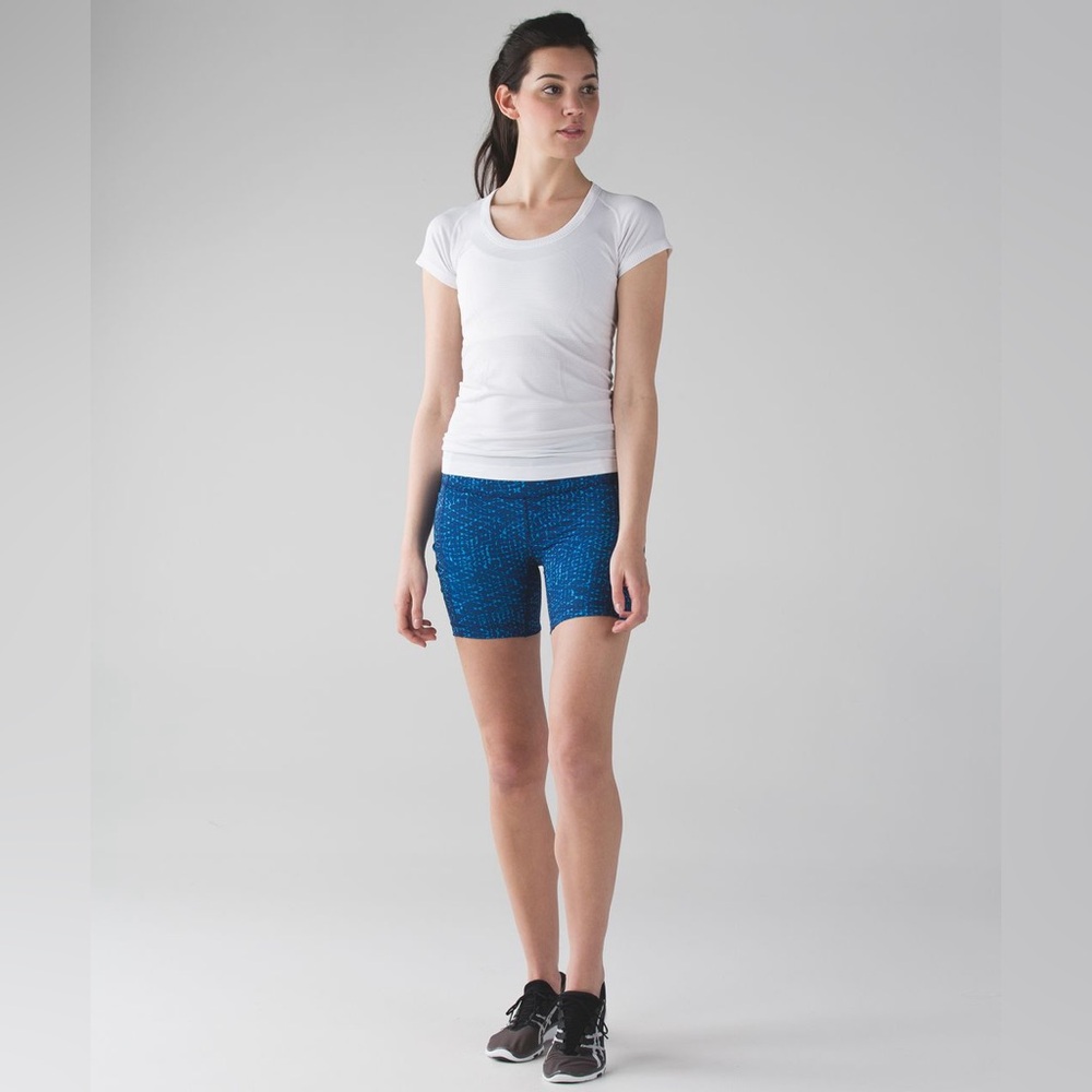Lululemon Speed Track Short - Samba Snake Kayak Blue Hero Blue Bike Shorts